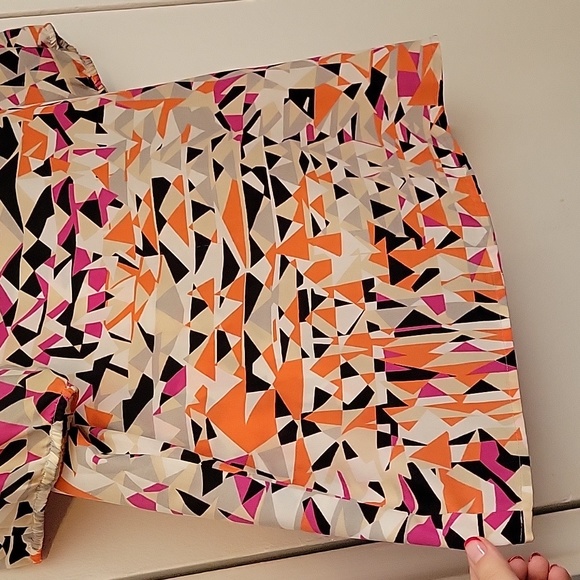 LOFT Bubble Sleeve Blouse in Geo Print - Picture 5 of 10